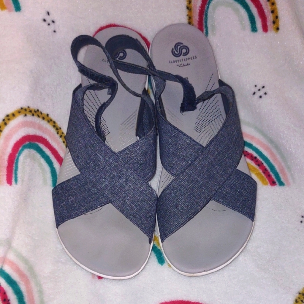 12w Cloud steppers Sandals By Clarks